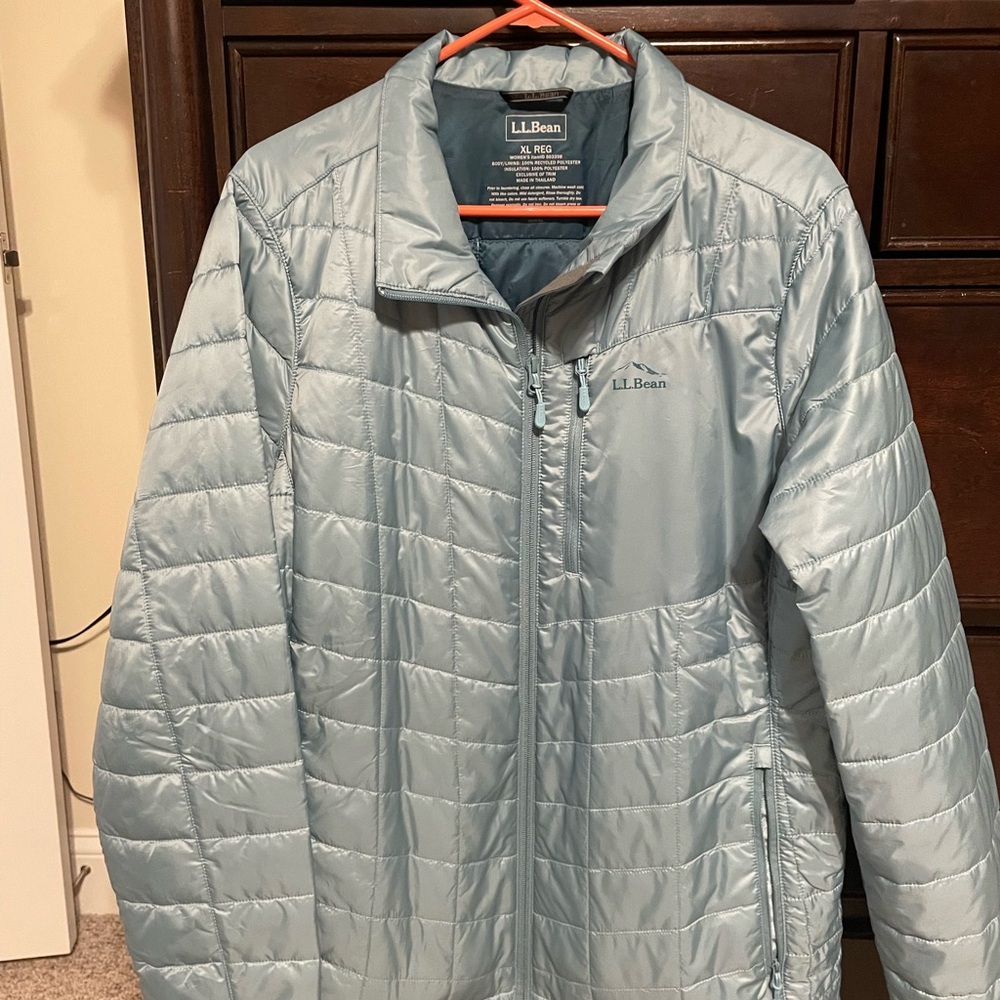 L.L. Bean Blue Teal Pack away Jacket XL Excellent